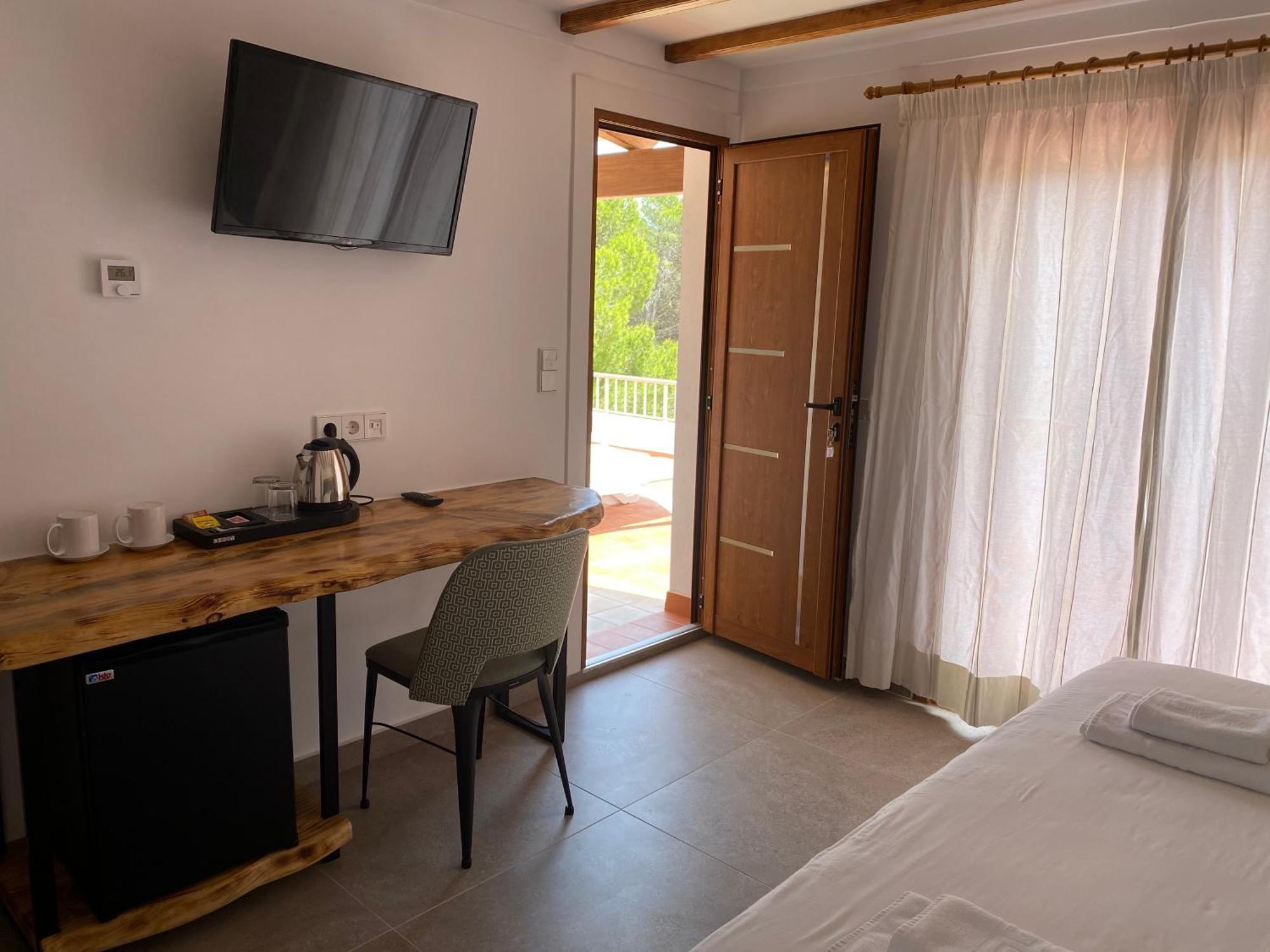 Hostal Restaurante Pou Des Lleo Sant Carles de Peralta Zimmer foto