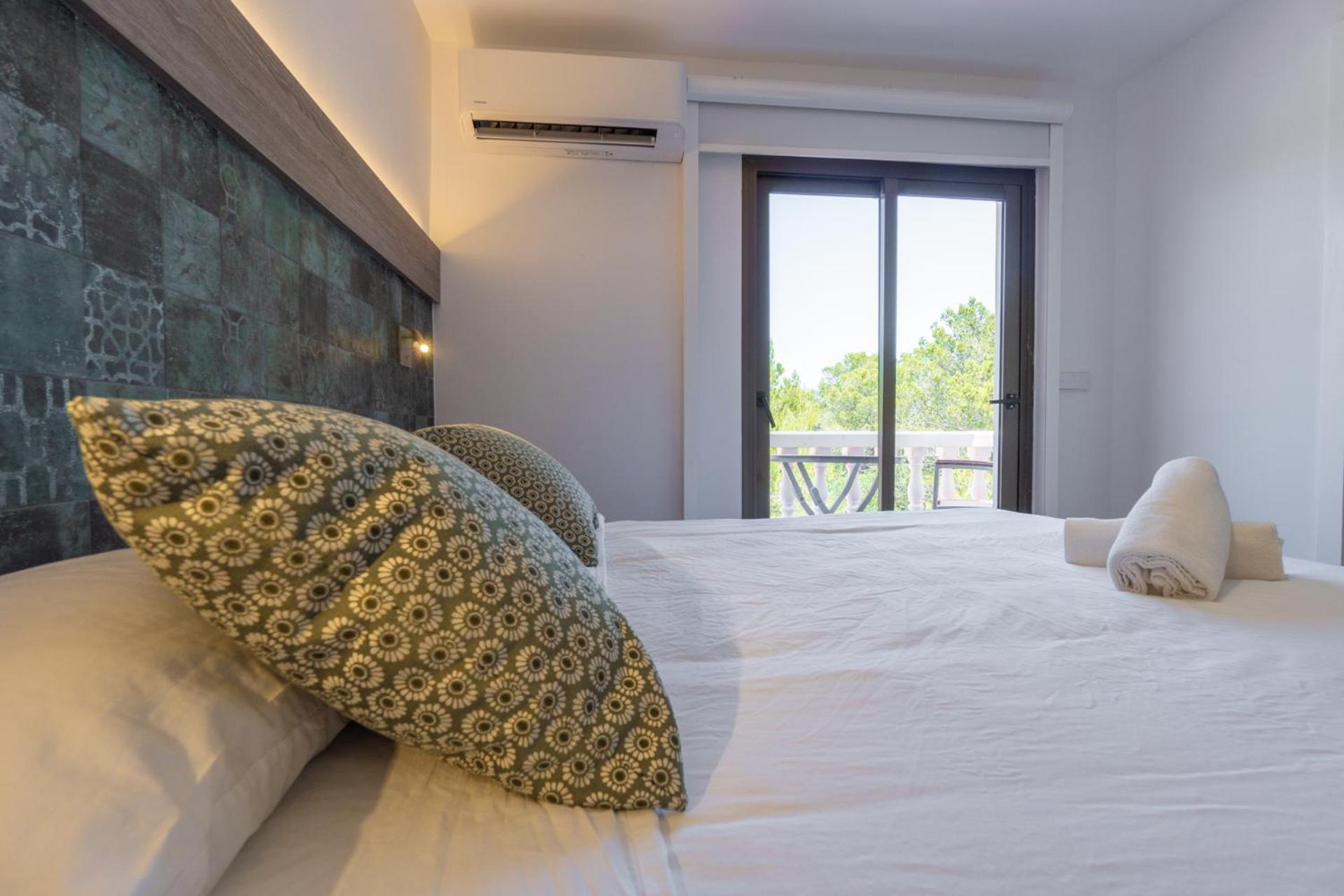 Hostal Restaurante Pou Des Lleo Sant Carles de Peralta Zimmer foto