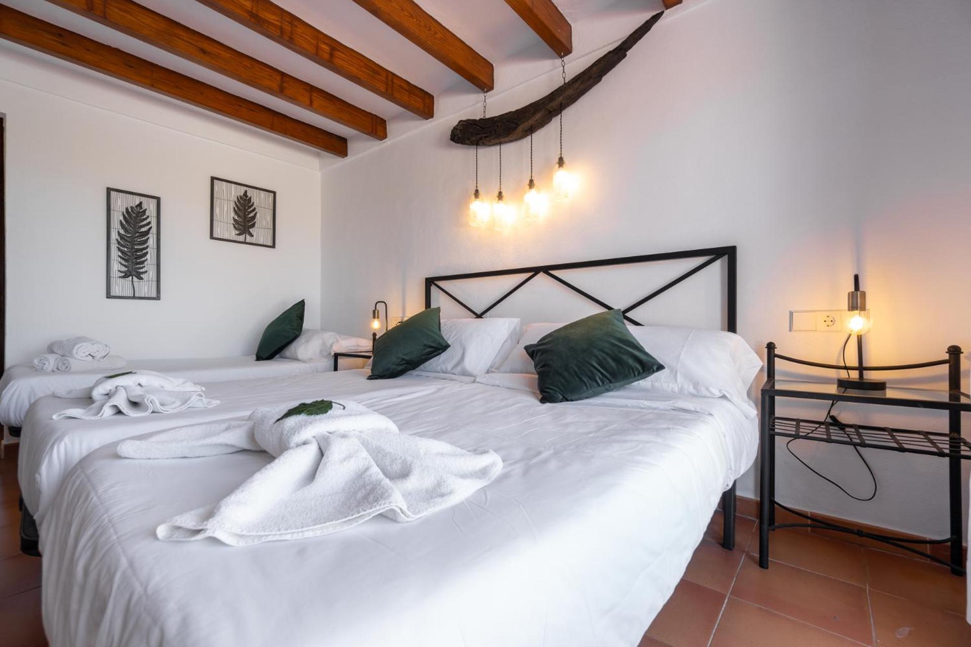 Hostal Restaurante Pou Des Lleo Sant Carles de Peralta Zimmer foto