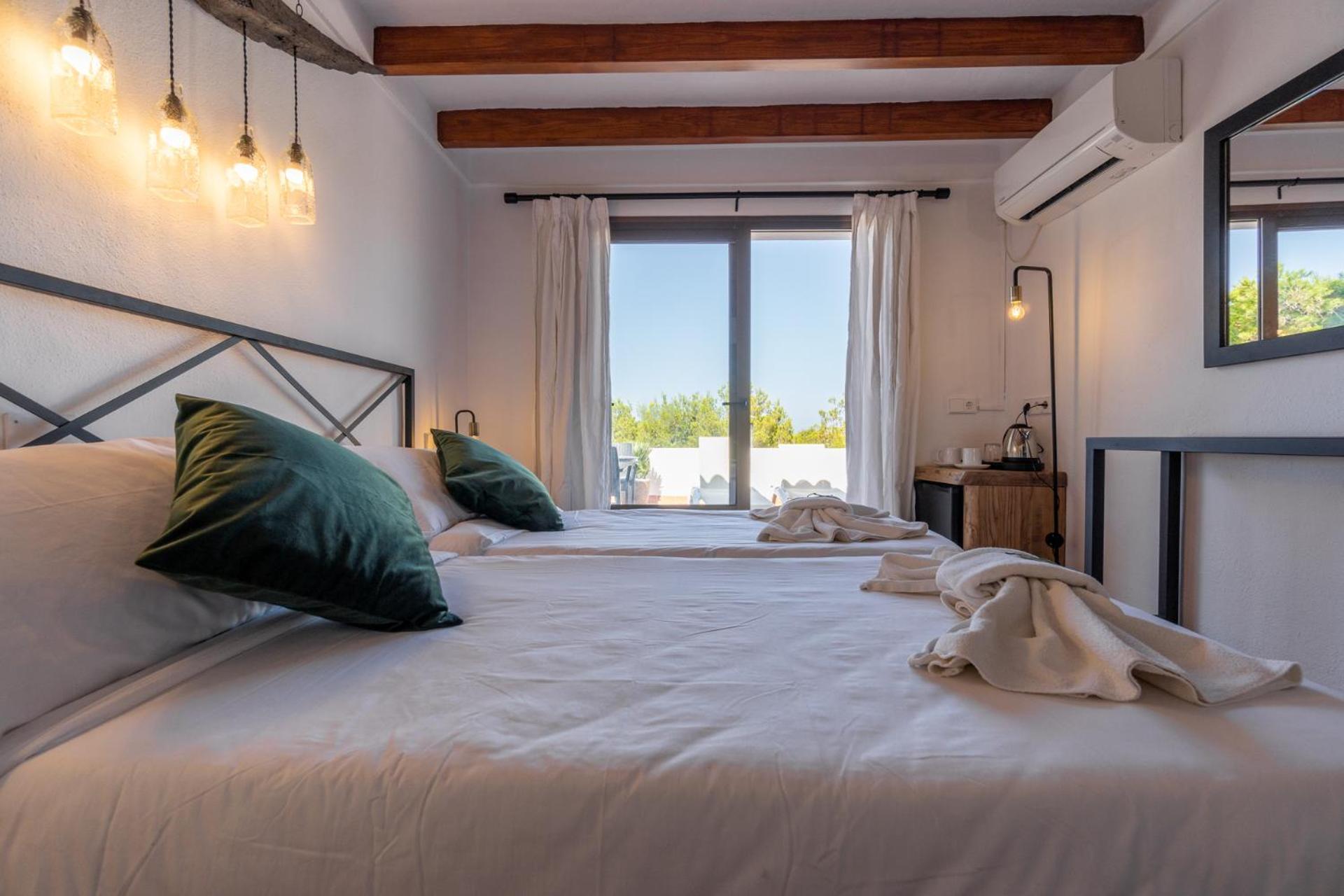Hostal Restaurante Pou Des Lleo Sant Carles de Peralta Zimmer foto